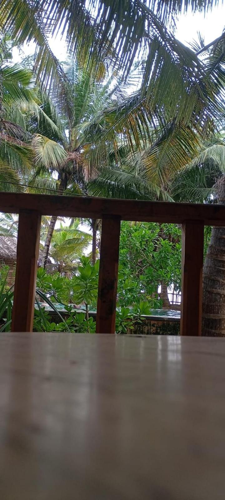 The Alpha Monkey Hotel & Tree House Tangalle Buitenkant foto