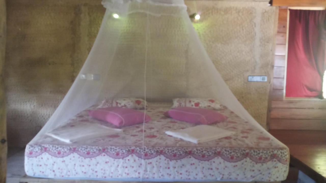 The Alpha Monkey Hotel & Tree House Tangalle Buitenkant foto